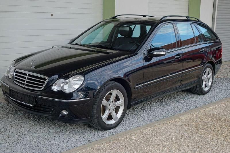 Blau Gebraucht 2006 Mercedes C200 Avantgarde Limousine | 4.799 € (Fairer Preis) - Bild 1/4