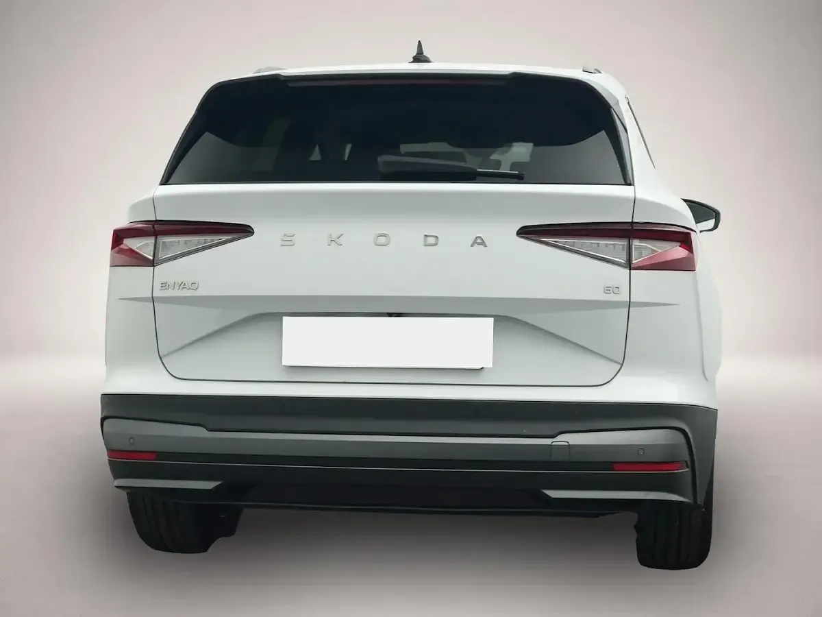 Gebraucht Skoda Enyaq iV Loft 150 kW (204 PS) 2024 Manufacturer SUV