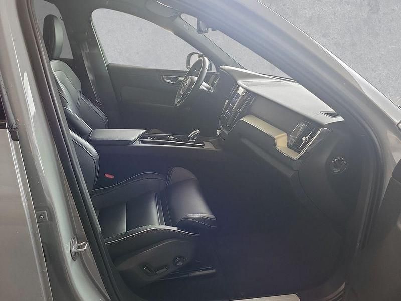 Gebraucht Volvo XC60 Plus 398 PS (292 kW) 2024 Grau SUV