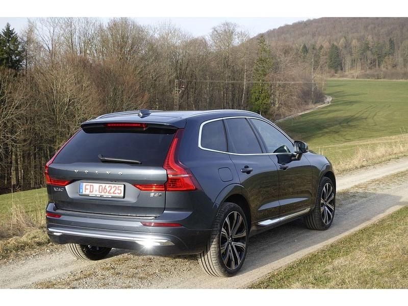 Gebraucht Volvo XC60 Ultimate 197 PS (144 kW) 2022 Blau SUV