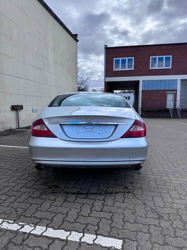Gebraucht Mercedes CLS350 272 PS (200 kW) 2008 Silber Limousine