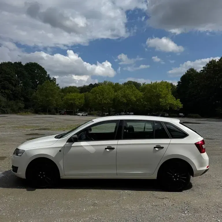 Gebraucht Skoda Rapid 86 PS (63 kW) 2013 Weiß Kleinwagen