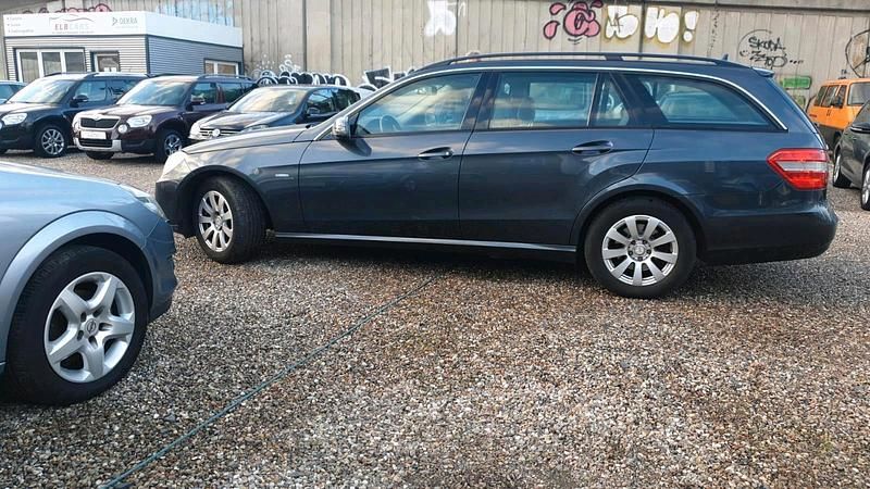 Gebraucht 2011 Mercedes E220 Kombi | 7.950 € (Fairer Preis) - Bild 1/4