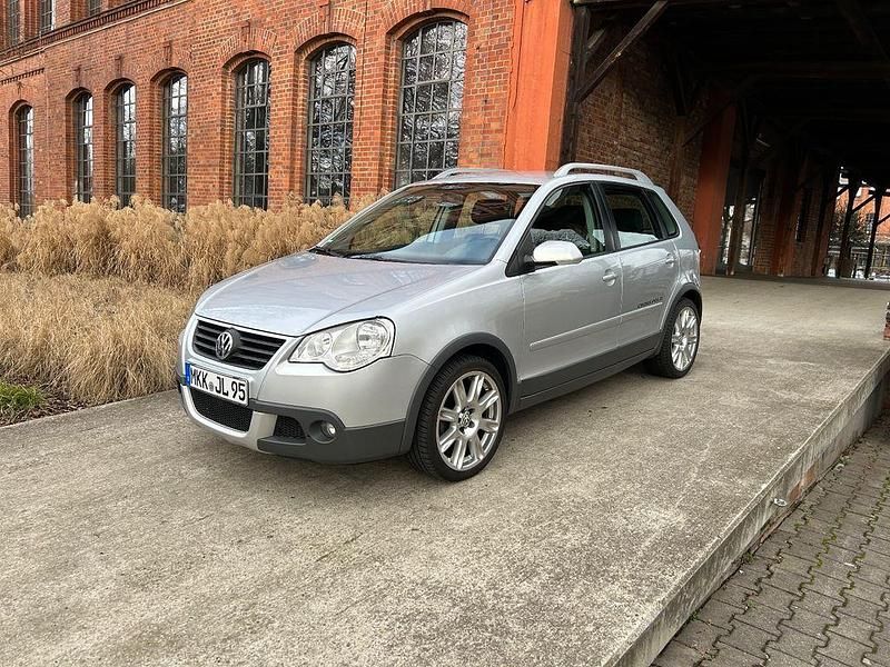 Silber Gebraucht 2006 VW Polo Cross Kleinwagen | 4.600 € (Fairer Preis) - Bild 1/4