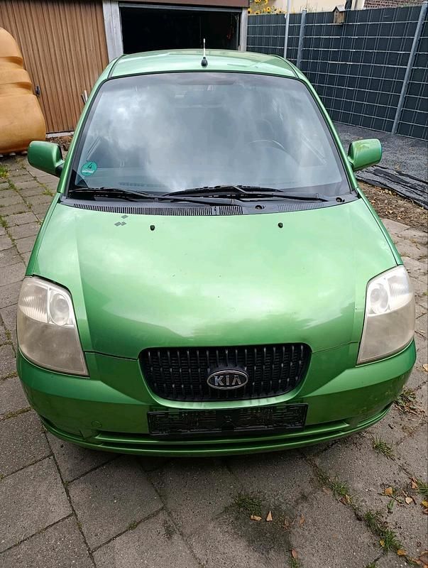 Grün Gebraucht 2004 Kia Picanto Kleinwagen | 900 € - Bild 1/4