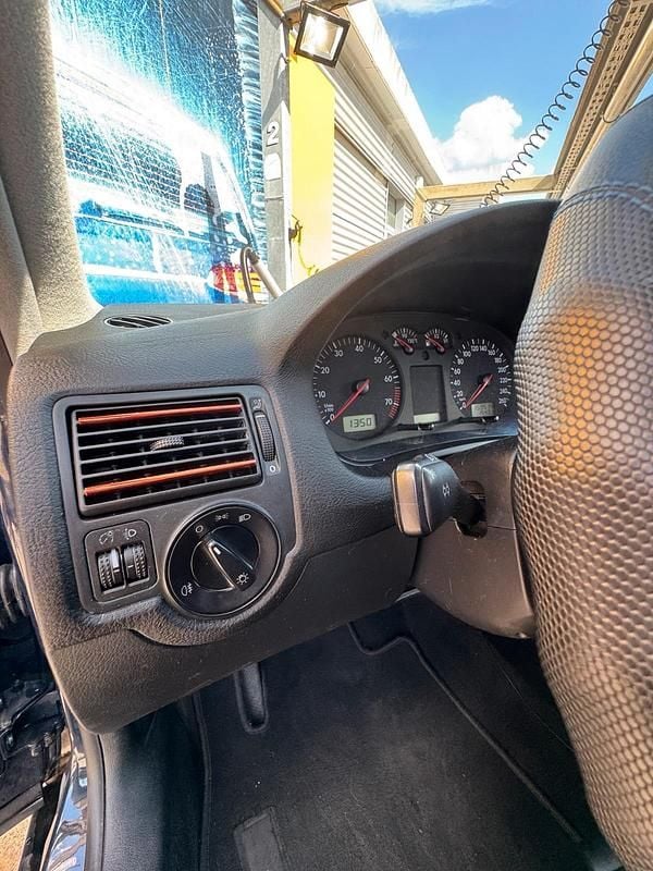 Gebraucht VW Golf IV 105 PS (77 kW) 2001 Blau Kleinwagen