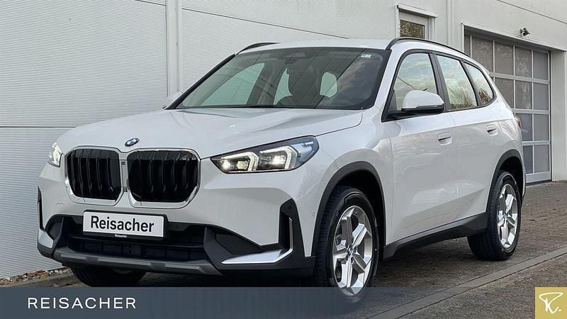 Alpinweiss Gebraucht 2023 BMW X1 Shadowline SUV | 30.990 € (Superpreis) - Bild 1/4