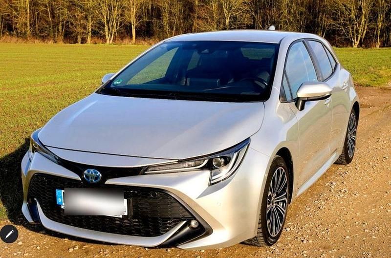 Gebraucht Toyota Corolla Team 184 PS (135 kW) 2022 Silber Limousine