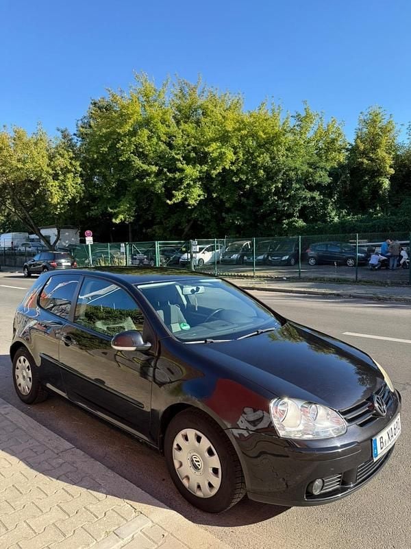 Schwarz Gebraucht 2007 VW Golf V Coupé | 700 € (Superpreis) - Bild 1/4