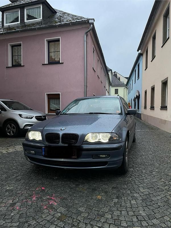 Gebraucht BMW 318 120 PS (88 kW) 2004 Grau Limousine