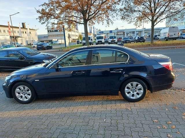 Blau Gebraucht 2003 BMW 525 Limousine | 6.490 € (Fairer Preis) - Bild 1/4