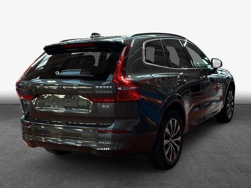 Gebraucht Volvo XC60 Core 250 PS (183 kW) 2024 Platinum grey metallic SUV