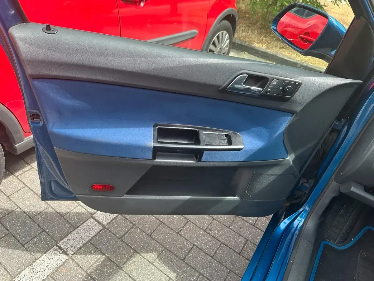 Gebraucht VW Polo 64 PS (47 kW) 2006 Blau Kleinwagen