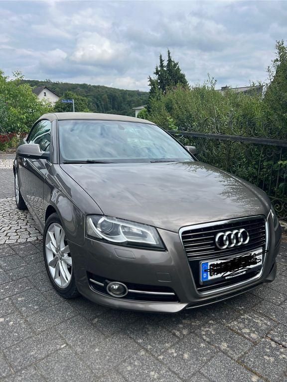 Gebraucht Audi Cabriolet 105 PS (77 kW) 2012 Braun Cabrio