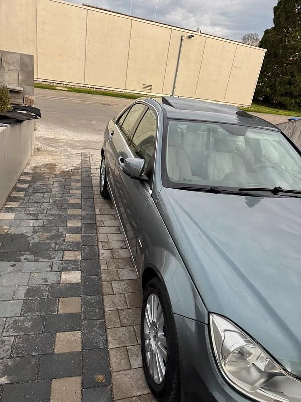 Gebraucht Mercedes C200 184 PS (135 kW) 2011 Grau Limousine