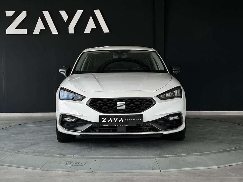 Second-hand Seat Leon FR-Line 204 CP (150 kW) 2022 Alb Berlinǎ