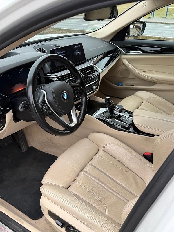 Second-hand BMW 530 265 CP (194 kW) 2017 Alb Break