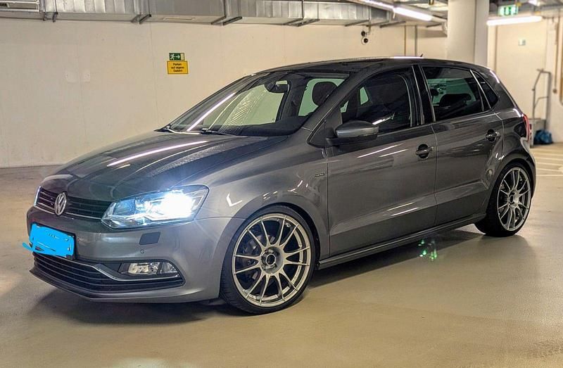 Silber Gebraucht 2015 VW Polo Kleinwagen | 6.399 € (Guter Preis) - Bild 1/4