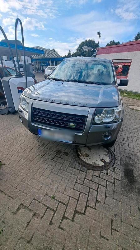 Grau Gebraucht 2008 Land Rover Freelander 2 SUV | 3.500 € (Guter Preis) - Bild 1/4