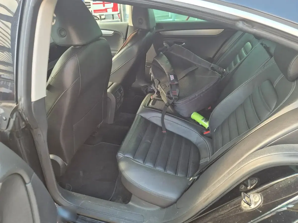 Gebraucht VW Passat 140 PS (102 kW) 2011 Schwarz Limousine