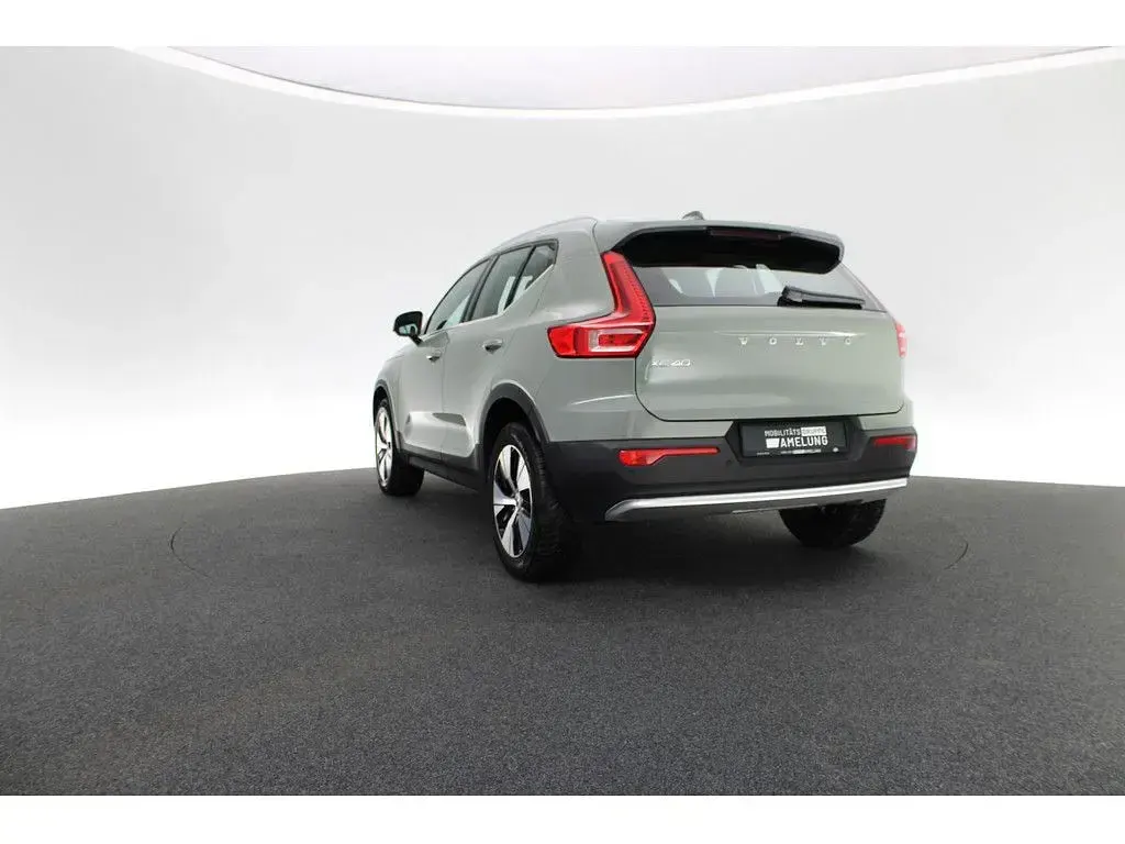 Gebraucht Volvo XC40 129 PS (94 kW) 2022 Grün SUV