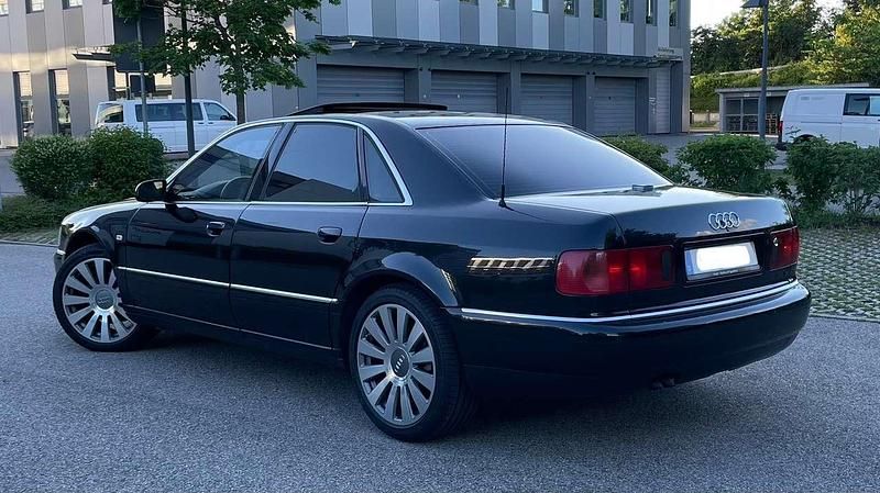 Second-hand Audi A8 Basis 179 CP (131 kW) 2000 Negru Berlinǎ