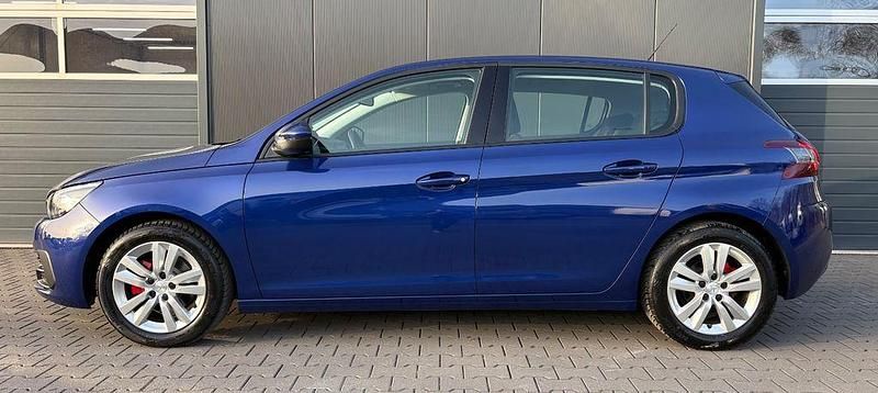 Second-hand Peugeot 308 Active 131 CP (96 kW) 2019 Albastru Berlinǎ