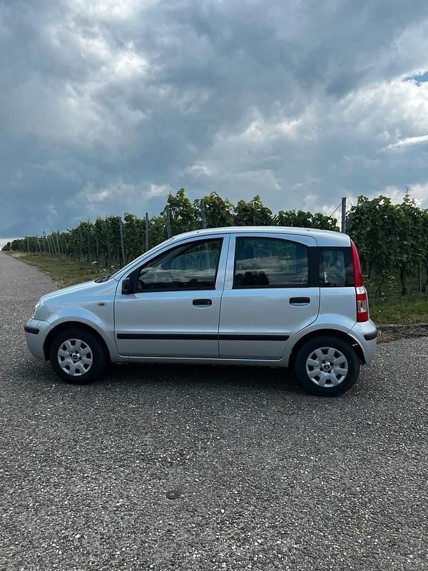 Silber Gebraucht 2009 Fiat Panda Kleinwagen | 2.700 € (Fairer Preis) - Bild 1/4