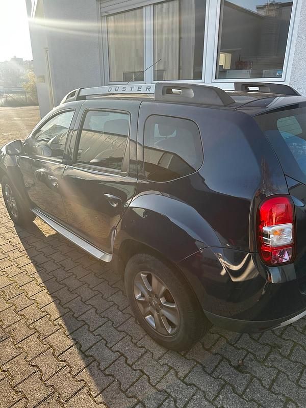Blau Gebraucht 2015 Dacia Duster SUV | 7.100 € (Fairer Preis) - Bild 1/4
