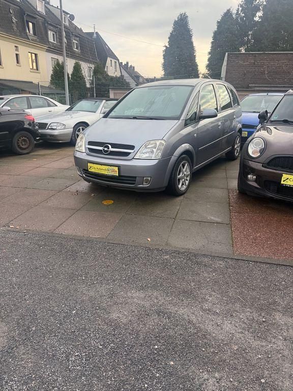 Gebraucht Opel Meriva Edition 101 PS (74 kW) 2005 Silber Van / Kleinbus