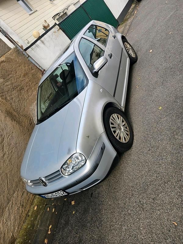 Silber Gebraucht 1997 VW Golf IV Kleinwagen | 1.350 € (Fairer Preis) - Bild 1/4
