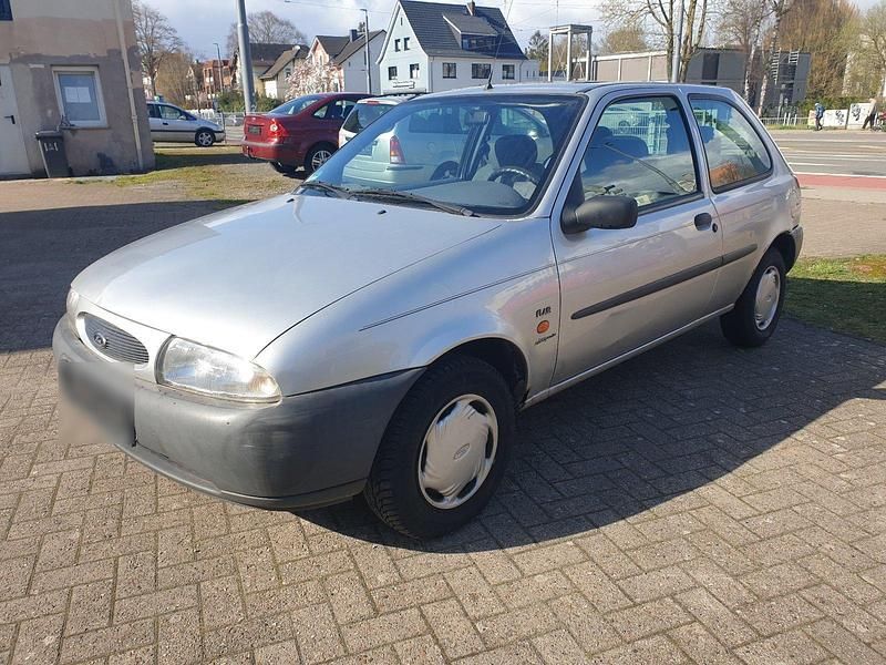 Gebraucht Ford Fiesta 50 PS (36 kW) 1996 Silber Kleinwagen