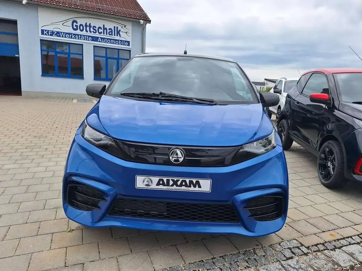 Neu Aixam City Sport 2026 Saphirblaumetallic Limousine