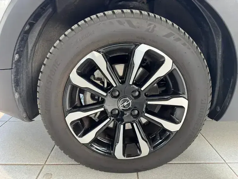 Gebraucht Opel Crossland Enjoy 131 PS (96 kW) 2024 Silber SUV