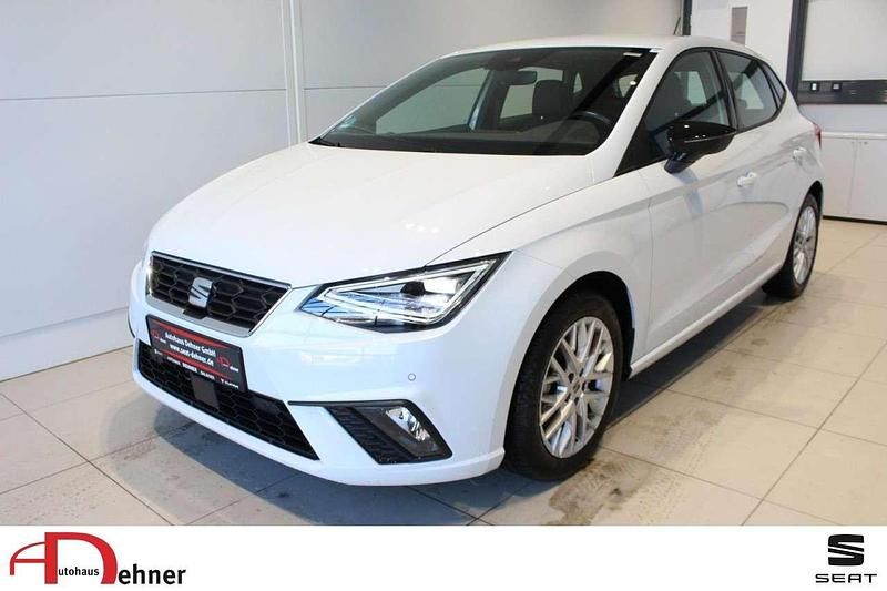 Weiß Gebraucht 2024 Seat Ibiza FR Limousine | 22.980 € (Etwas zu teuer) - Bild 1/4