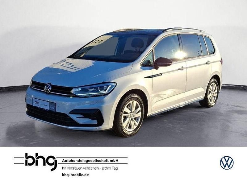 Weiß Gebraucht 2024 VW Touran Highline Van / Kleinbus | 38.990 € (Fairer Preis) - Bild 1/4