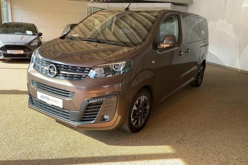 Braun Gebraucht 2020 Opel Zafira Tourer Van / Kleinbus | 32.900 € - Bild 1/3