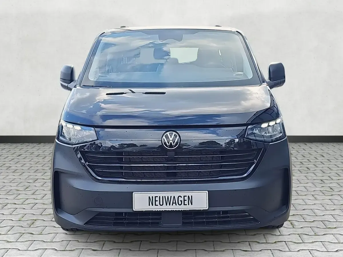 Neu VW Caravelle 110 PS (80 kW) 2025 Midnightblack metallic Van