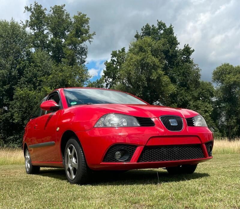 Rot Gebraucht 2007 Seat Ibiza Comfort Limousine | 2.450 € (Etwas zu teuer) - Bild 1/4