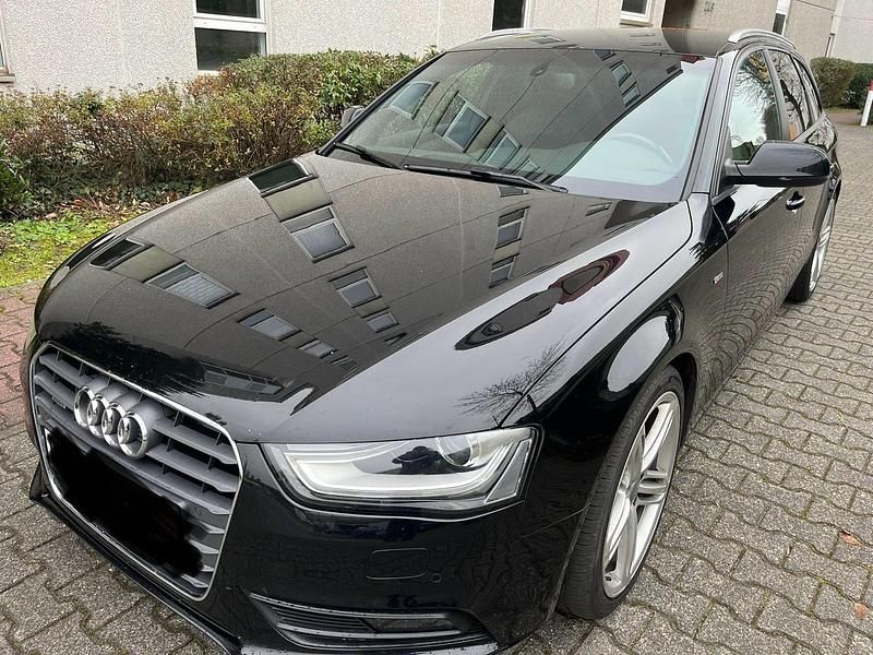 Schwarz Gebraucht 2012 Audi A4 S-Line Kombi | 9.500 € (Fairer Preis) - Bild 1/4
