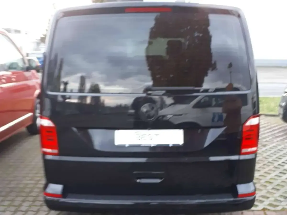 Gebraucht VW Multivan Comfortline 199 PS (146 kW) 2019 Schwarz Van / Kleinbus