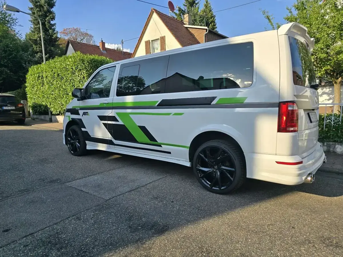 Gebraucht VW Multivan Comfortline 204 PS (150 kW) 2016 Weiß Van / Kleinbus