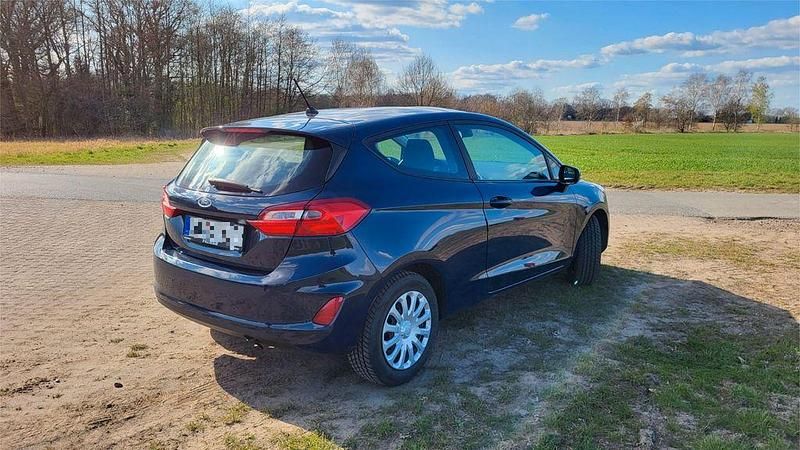 Gebraucht Ford Fiesta 101 PS (74 kW) 2019 Blau Kleinwagen