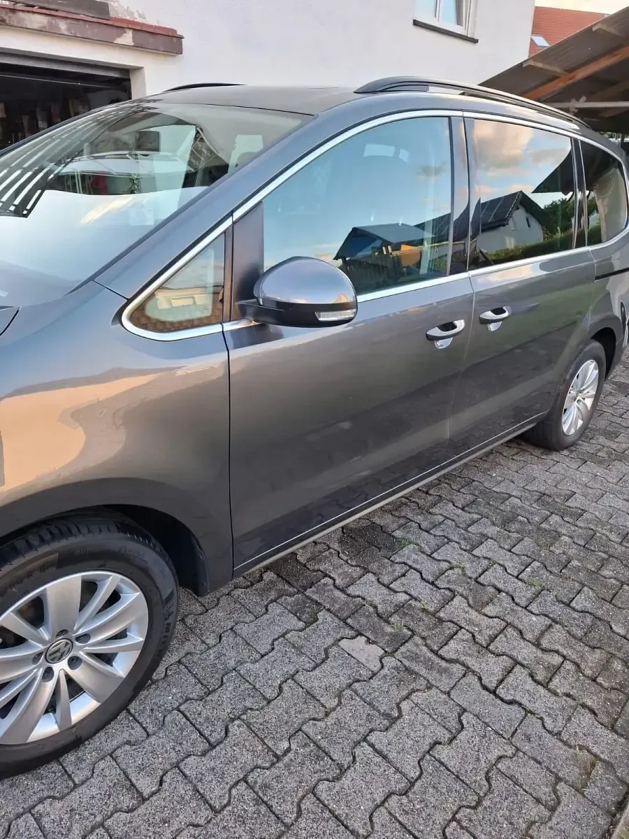Gebraucht VW Sharan 177 PS (130 kW) 2015 Grau Van / Kleinbus