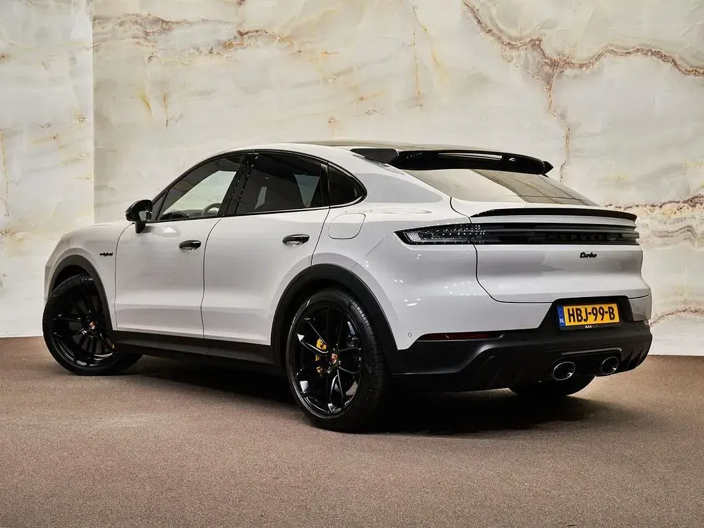 Gebraucht Porsche Cayenne Turbo E-Hybrid 740 PS (544 kW) 2025 Grau SUV