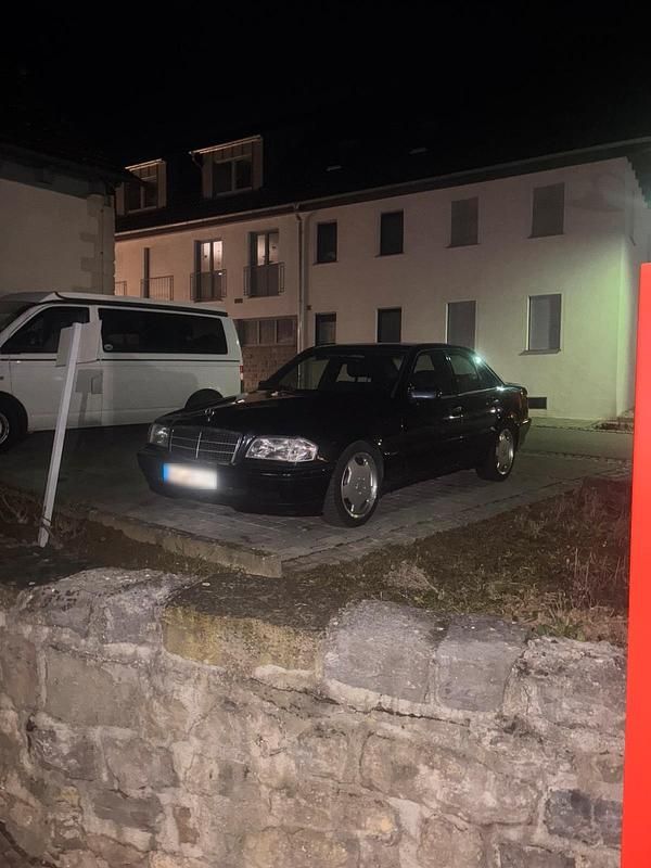 Gebraucht Mercedes C240 170 PS (125 kW) 1999 Andere farben Limousine