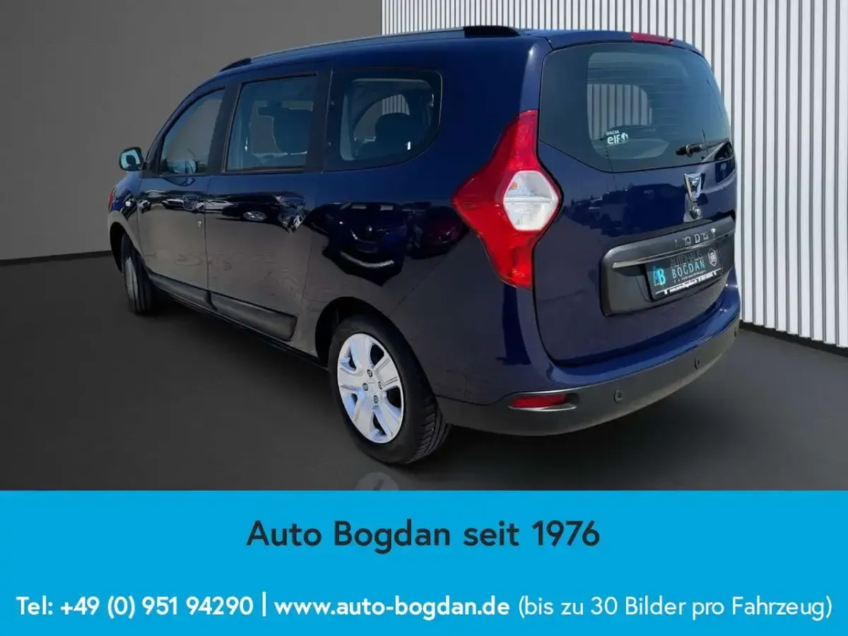 Gebraucht Dacia Lodgy Comfort 102 PS (75 kW) 2018 Marine blau Van / Kleinbus