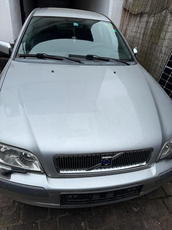 Gebraucht Volvo S40 115 PS (84 kW) 2001 Silber Limousine