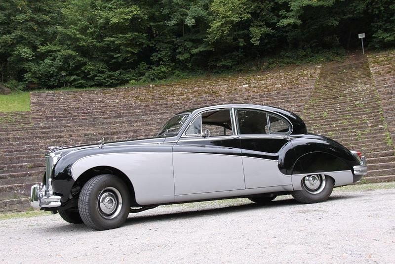 Schwarz Gebraucht 1961 Jaguar MK IX Limousine | 49.900 € - Bild 1/4