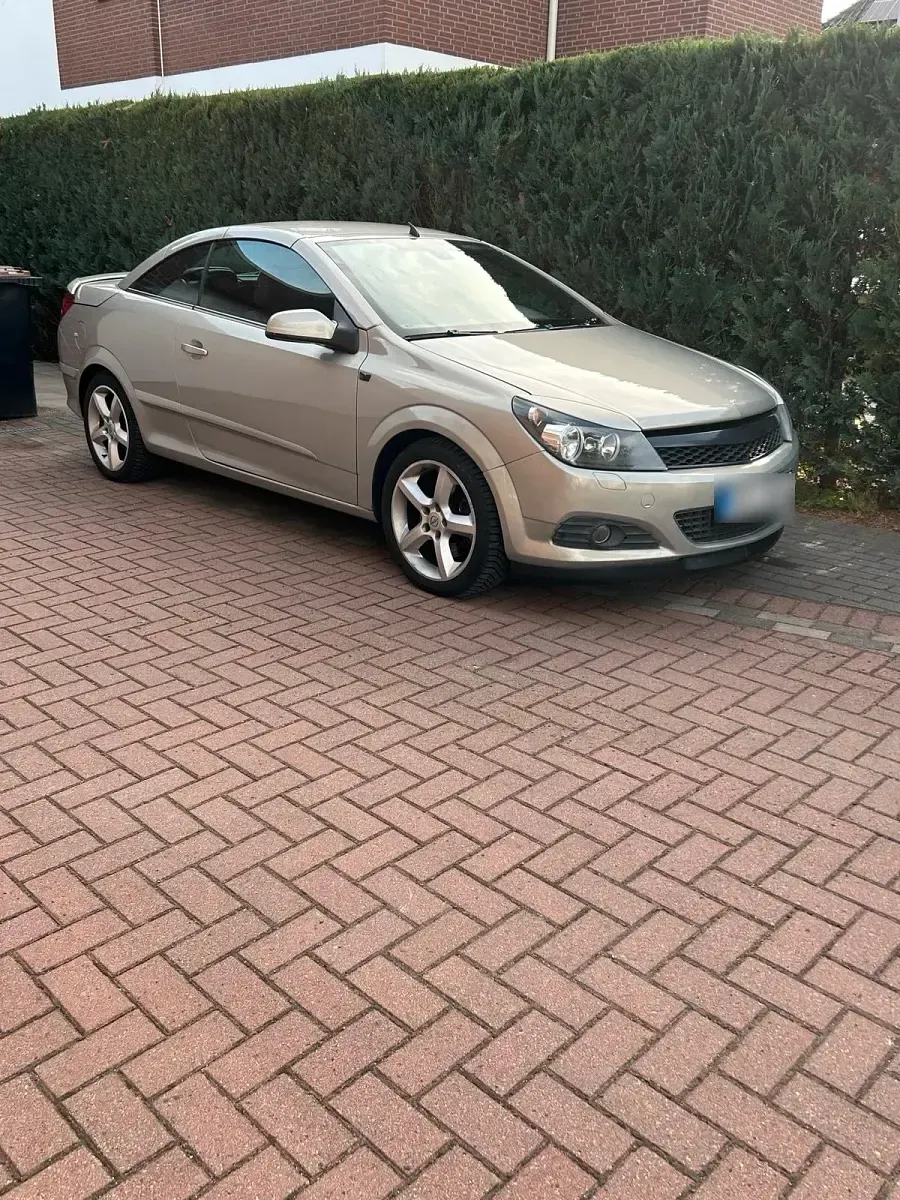 Gebraucht Opel Astra 150 PS (110 kW) 2006 Silber Cabrio